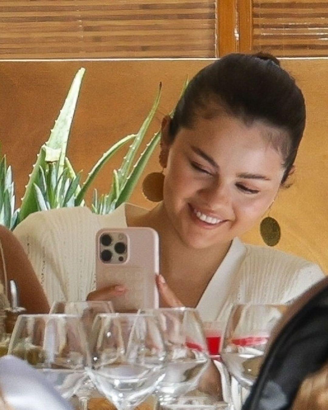 Селена Гомес на Каннском кинофестивале