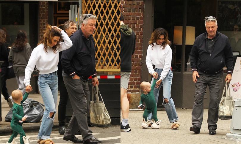 Алек Болдуин с женой и дочерью на прогулке по Нью-Йорку