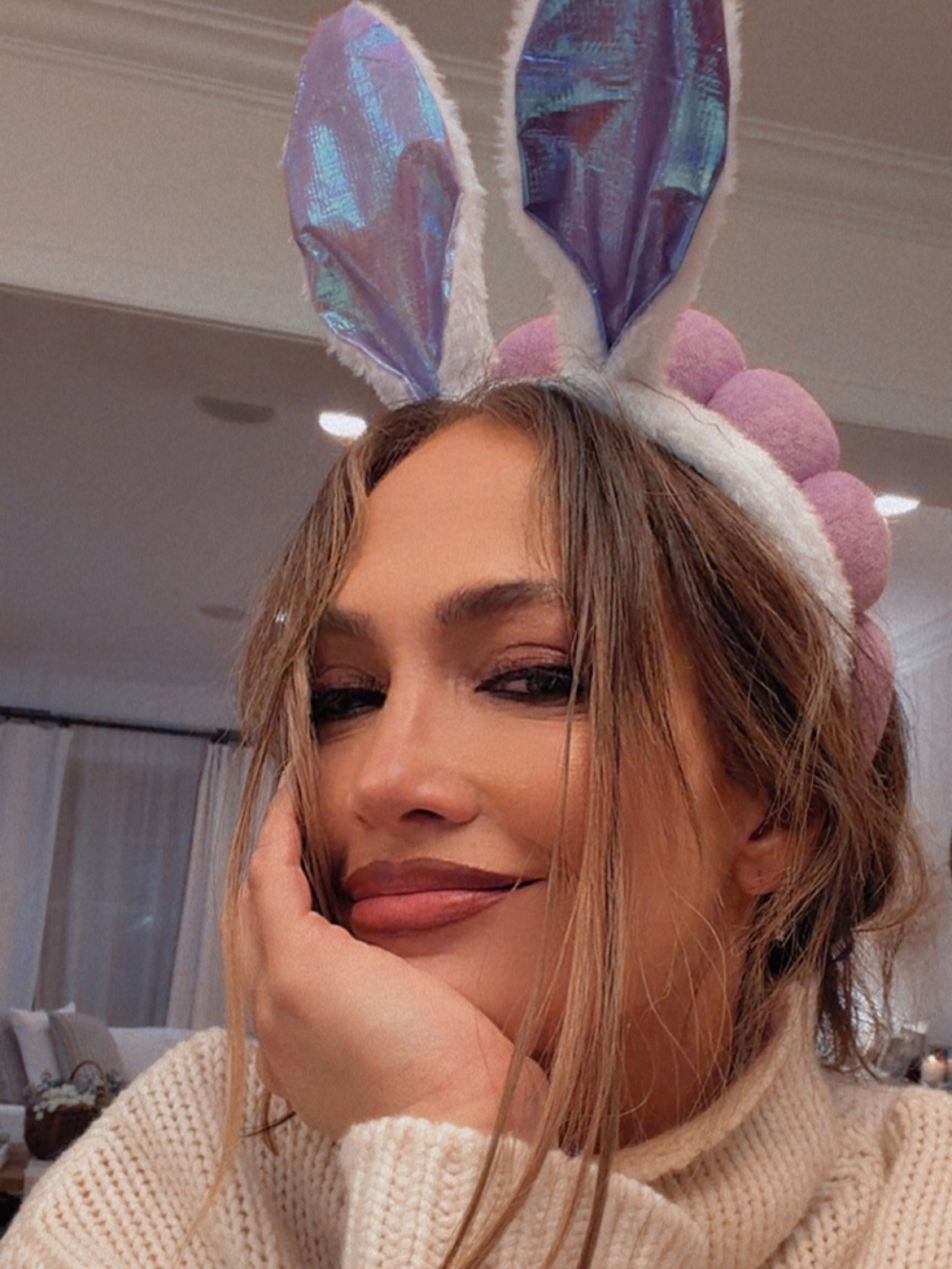 Дженнифер Лопес отметила Пасху и заявила о «новых начинаниях»