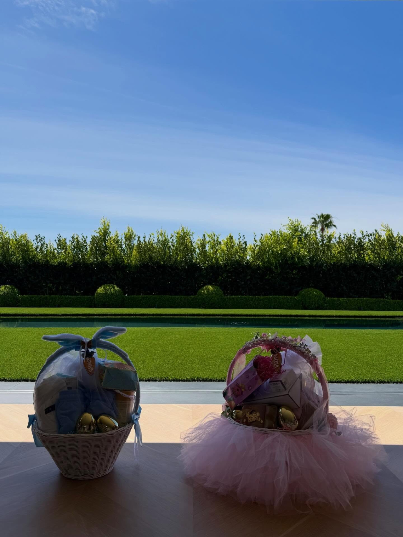 Никола Пельтц показала тихую Пасху с Бруклином на фоне новых слухов о конфликте с Бекхэмами