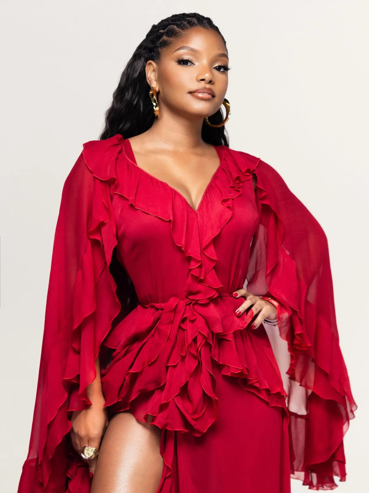 Халле Бейли выбрала тотальный красный для пресс-тура «Ты, я и Тоскана»