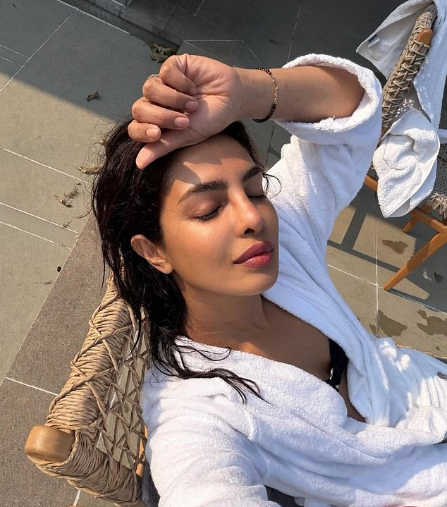 Приянка Чопра поделилась отдыхом в Индии