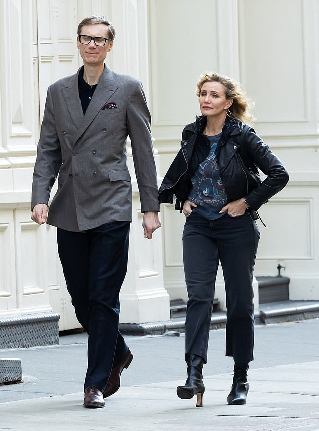 Кэмерон Диаз снимается в новой романтической комедии со Стивеном Мерчантом в Нью-Йорке