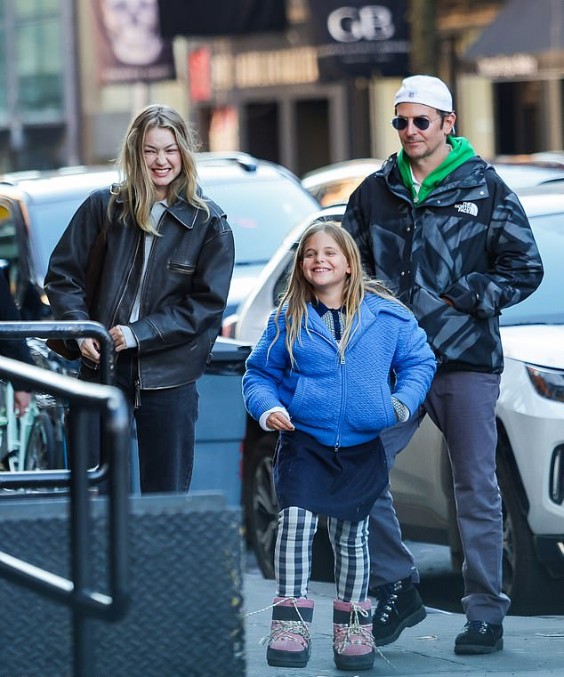 Джиджи Хадид провела время с дочерью Брэдли Купера после небольшой аварии