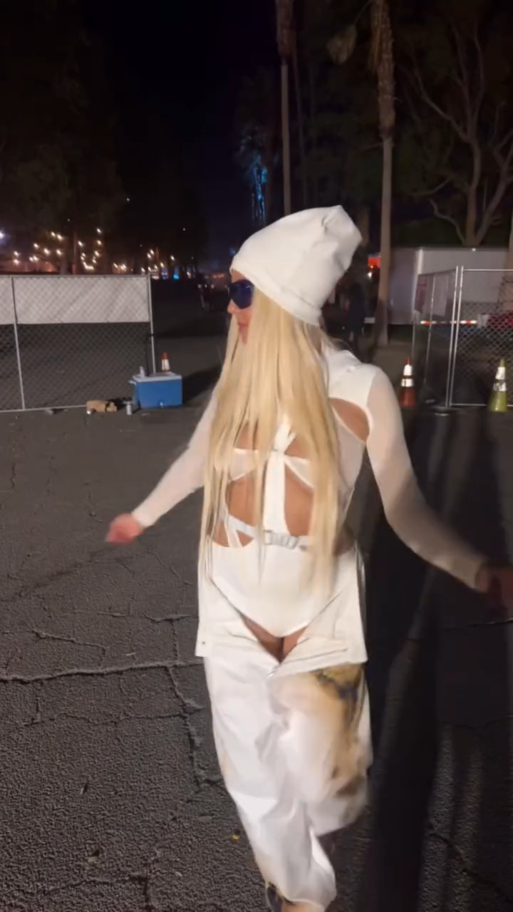 Хайди Клум удивила смелым образом на Coachella 2026