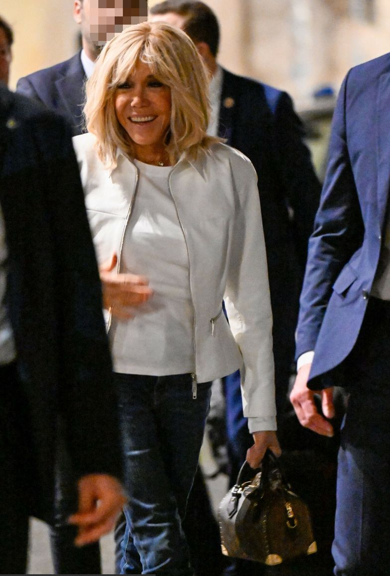 Макроны в Риме