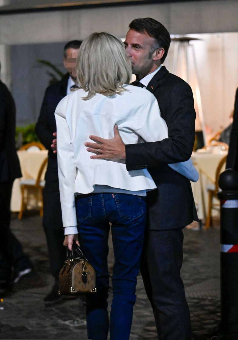 Макроны в Риме