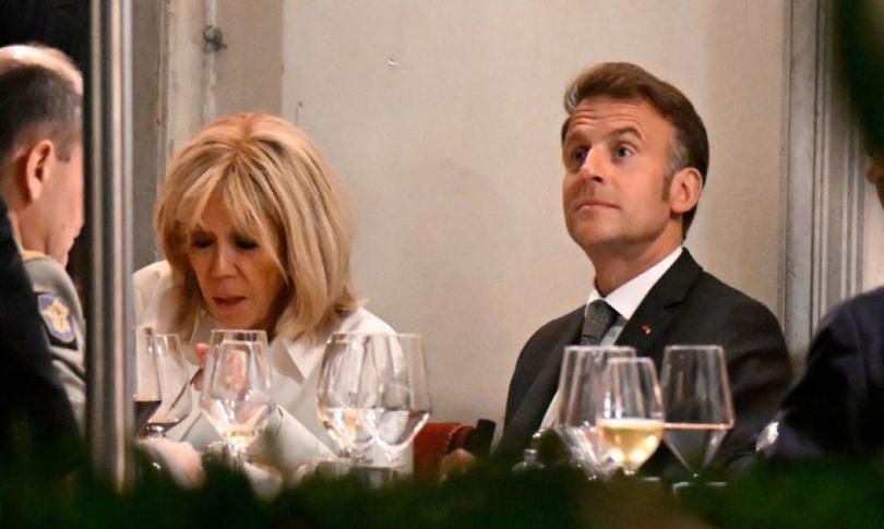 Макроны в Риме