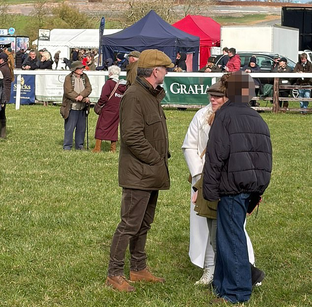 Джери Холливелл и Кристиан Хорнер вместе вышли в свет на скачках