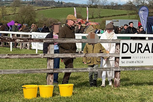 Джери Холливелл и Кристиан Хорнер вместе вышли в свет на скачках