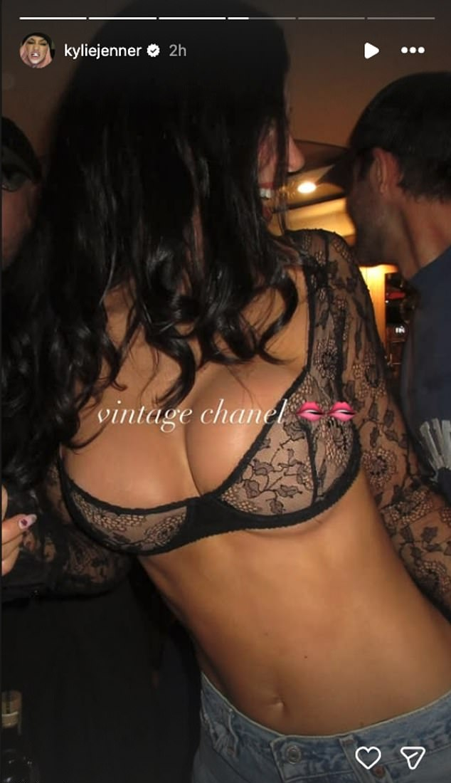 Кайли Дженнер на Coachella