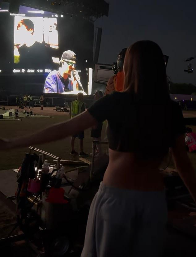 Хейли Бибер показала закулисье Coachella