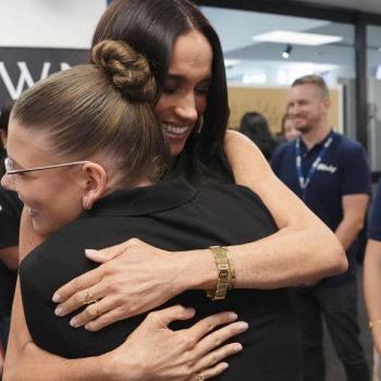 Селфи с Меган Маркл на ретрите в Сиднее обойдется гостям в отдельную сумму