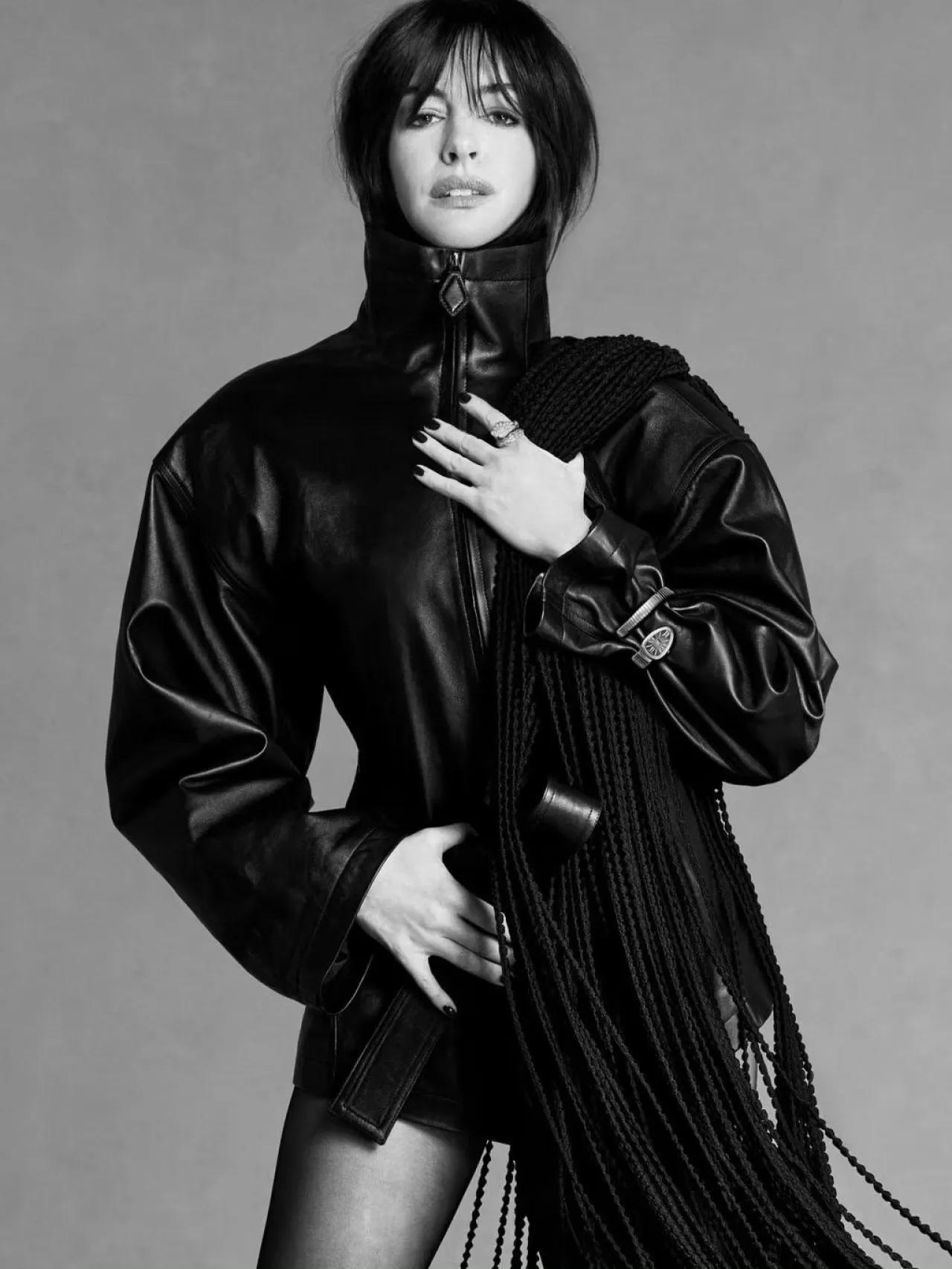 Энн Хэтэуэй стала героиней майского номера Vogue Australia 2026 года
