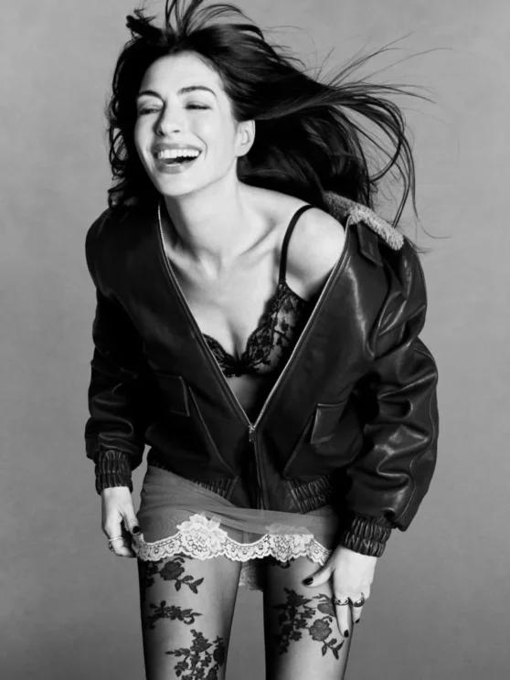 Энн Хэтэуэй стала героиней майского номера Vogue Australia 2026 года