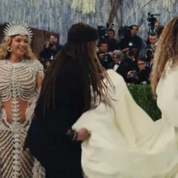 Бейонсе на Met Gala:что она якобы сказала ассистенту из-за платья Блю Айви