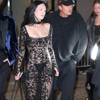 Орландо Блум появился на вечеринке после Met Gala с девушкой, похожей на Кэти Перри