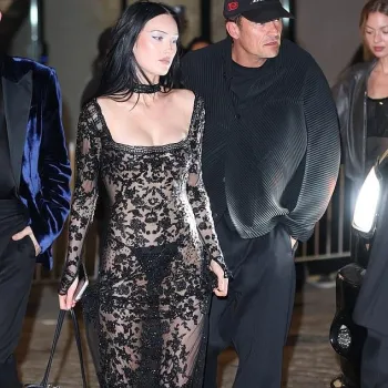 Орландо Блум появился на вечеринке после Met Gala с девушкой, похожей на Кэти Перри