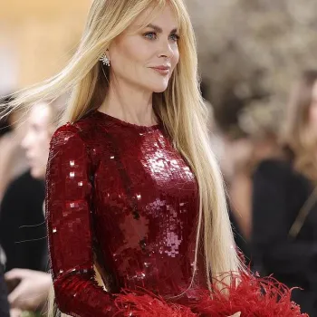 Кольцо Николь Кидман на Met Gala оценили в 660 тысяч долларов Кольцо Николь Кидман на Met Gala оценили в 660 тысяч долларов