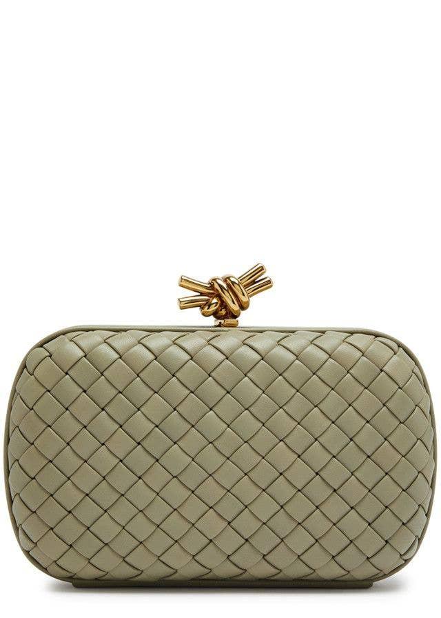 Кожаный клатч Knot Minaudiere Intreccio от Bottega Veneta
