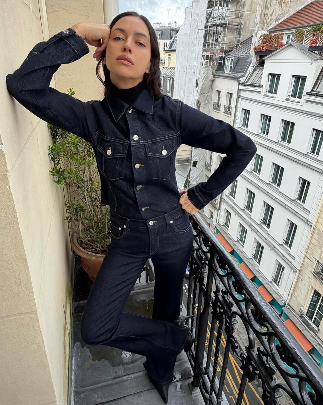 Ирина Шейк показала смелую домашнюю фотосессию Ирина Шейк показала смелую домашнюю фотосессию