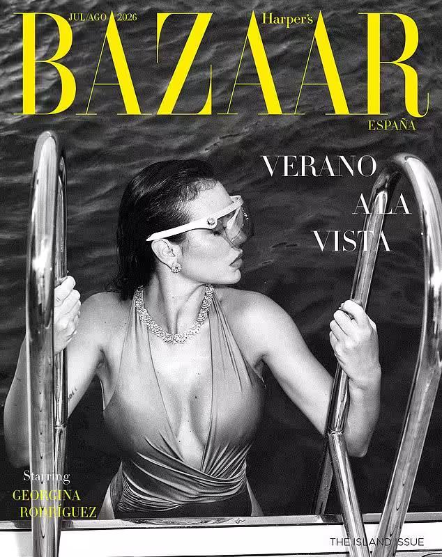 Джорджина Родригес снялась для Harper’s Bazaar и рассказала о стиле и семье Джорджина Родригес снялась для Harper’s Bazaar и рассказала о стиле и семье