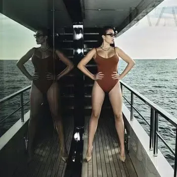 Джорджина Родригес снялась для Harper’s Bazaar и рассказала о стиле и семье Джорджина Родригес снялась для Harper’s Bazaar и рассказала о стиле и семье